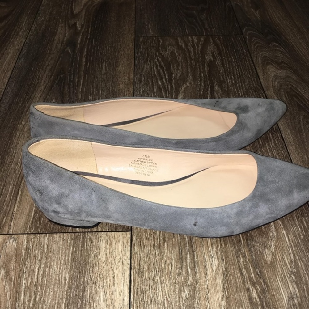 Grey Flats - Picture 4 of 4